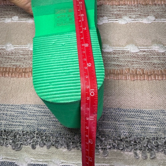 Jeffrey Campbell Vibrant Green Platform Sandals - Picture 10 of 11